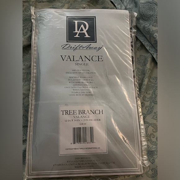 4 window curtain valances - silver & white tree branch design - Picture 4 of 12